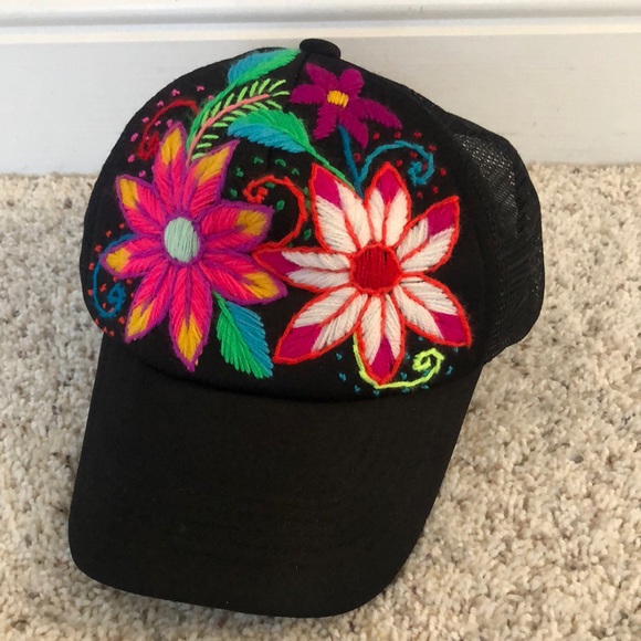 Colorful embroidery hat - Picture 1 of 2